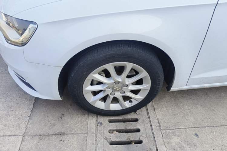 Used Audi A3 2014 Sportback 35 TFSI Automatic Ambition Edition Left Front Wheel Hub
