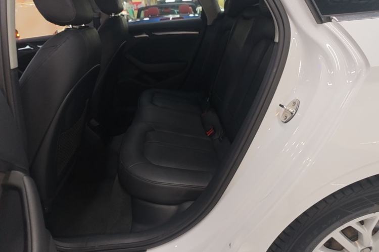 Used Audi A3 2014 Limousine 35 TFSI Automatic Fashion Model Left Rear Seat