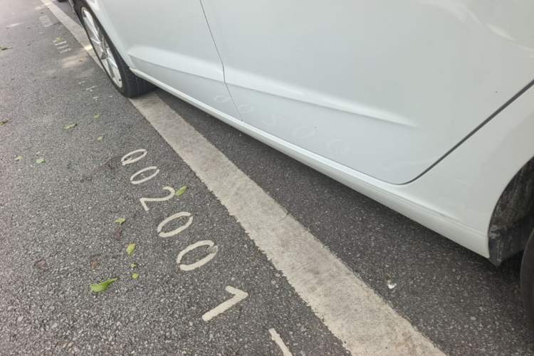 Used Audi A3 2014 Sportback 35 TFSI Automatic Ambition Edition Left Side Sill