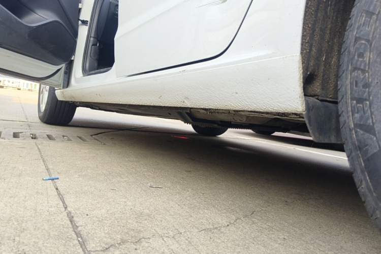 Used Audi A3 2014 Sportback 35 TFSI Automatic Ambition Edition Left Side Sill