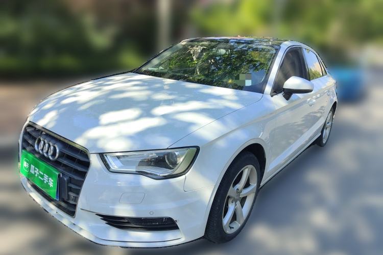 Used Audi A3 2014 Limousine 35 TFSI Automatic Comfort Model Guazi used car, China used car export, Used car for sale, Used cars, Cheapest cars for sale