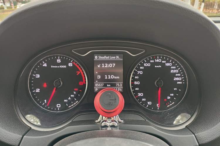 Used Audi A3 2014 Limousine 40 TFSI S line Comfort Model Odometer Close Up