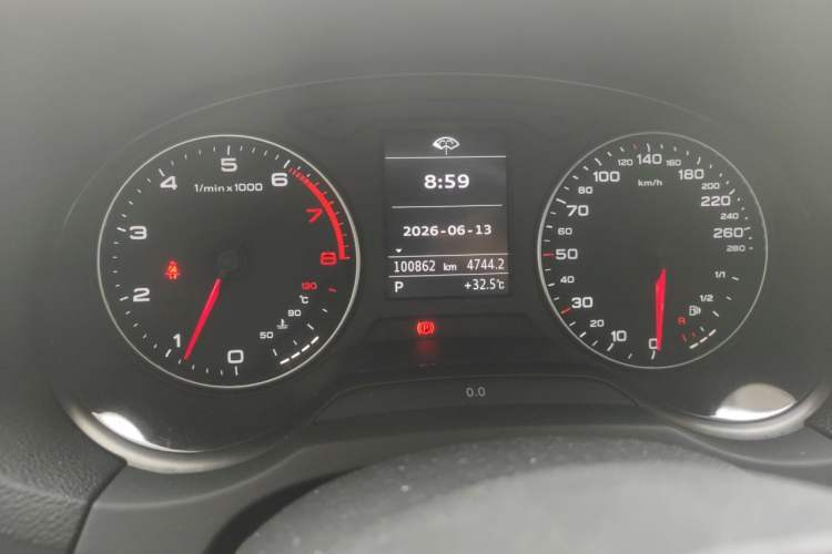 Used Audi A3 2014 Sportback 35 TFSI Automatic Style Edition Odometer Close Up