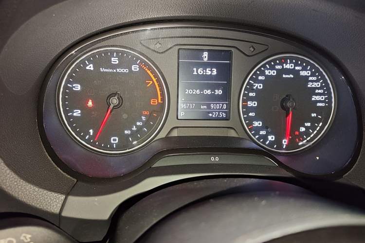 Used Audi A3 2014 Limousine 35 TFSI Automatic Comfort Model Odometer Close Up