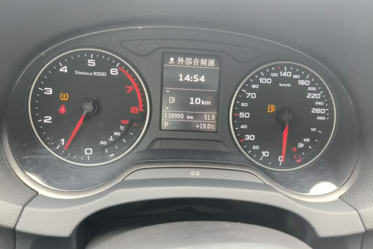 Used Audi A3 2014 Sportback 35 TFSI Automatic Comfort Model Odometer Close Up