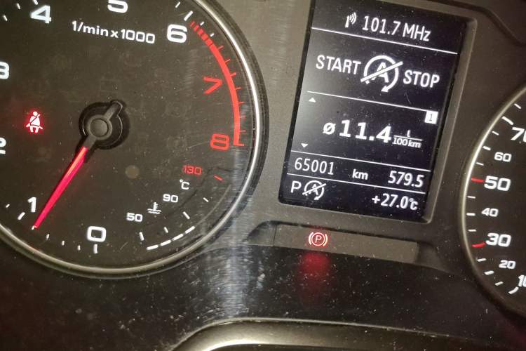 Used Audi A3 2014 Sportback 35 TFSI Automatic Comfort Model Odometer Close Up