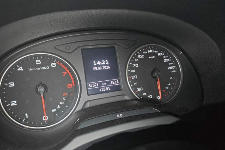 Used Audi A3 2014 Limousine 35 TFSI Automatic Comfort Model Odometer Close Up