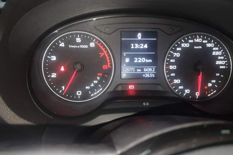 Used Audi A3 2014 Limousine 35 TFSI Automatic Comfort Model Odometer Close Up