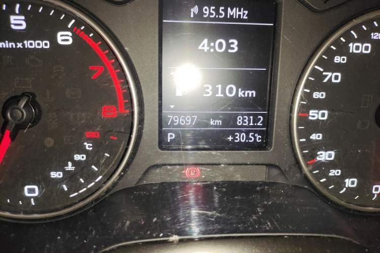 Used Audi A3 2014 Sportback 35 TFSI Automatic Comfort Model Odometer Close Up