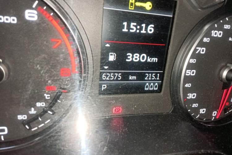 Used Audi A3 2014 Limousine 40 TFSI S line Comfort Model Odometer Close Up