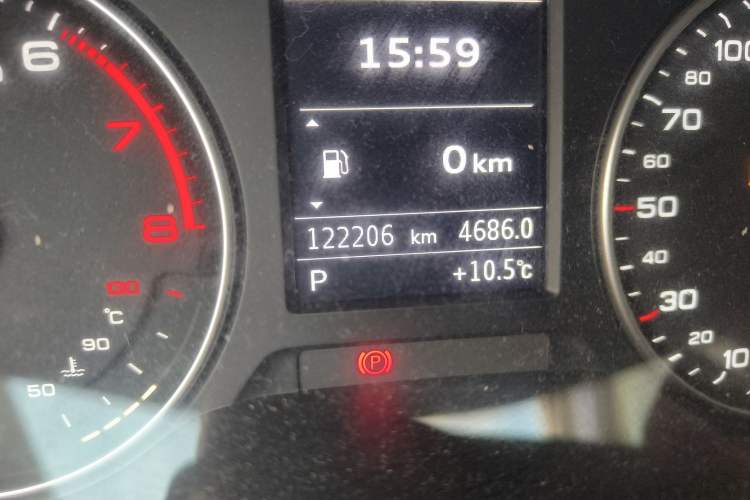 Used Audi A3 2014 Limousine 35 TFSI Automatic Comfort Model Odometer Close Up