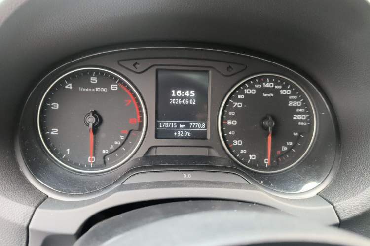 Used Audi A3 2014 Sportback 35 TFSI Automatic Comfort Model Odometer Close Up