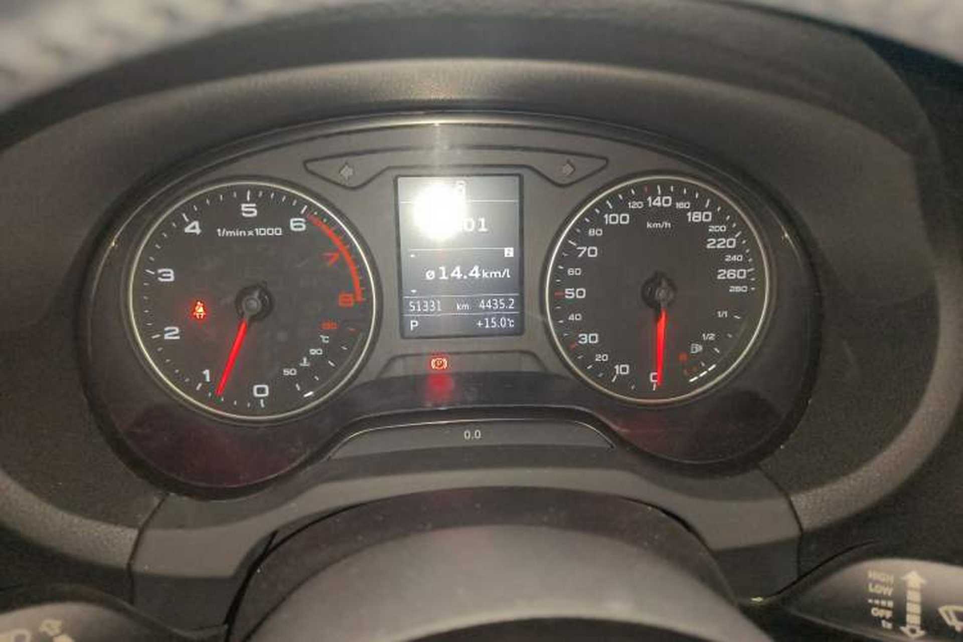 Used Audi A3 2014 Limousine 35 TFSI Automatic Fashion Model Odometer Close Up