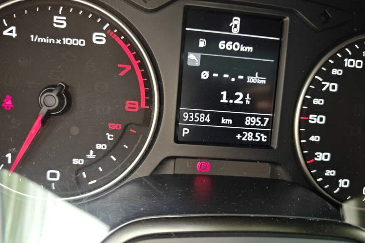 Used Audi A3 2014 Sportback 35 TFSI Automatic Comfort Model Odometer Close Up