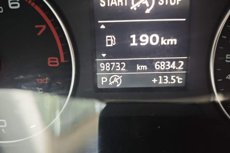 Used Audi A3 2014 Sportback 35 TFSI Automatic Comfort Model Odometer Close Up