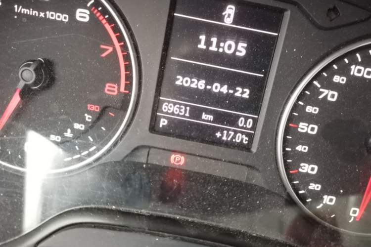 Used Audi A3 2014 Sportback 35 TFSI Automatic Ambition Edition Odometer Close Up