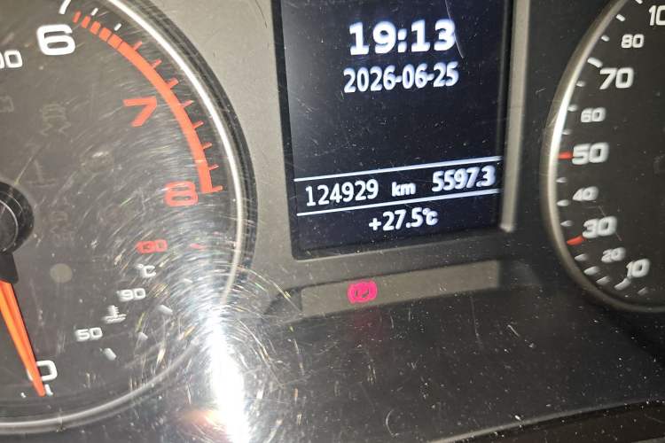 Used Audi A3 2014 Limousine 35 TFSI Automatic Comfort Model Odometer Close Up