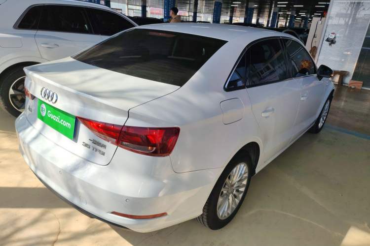Used Audi A3 2014 Limousine 35 TFSI Automatic Advanced Model Rear Right 45 Deg