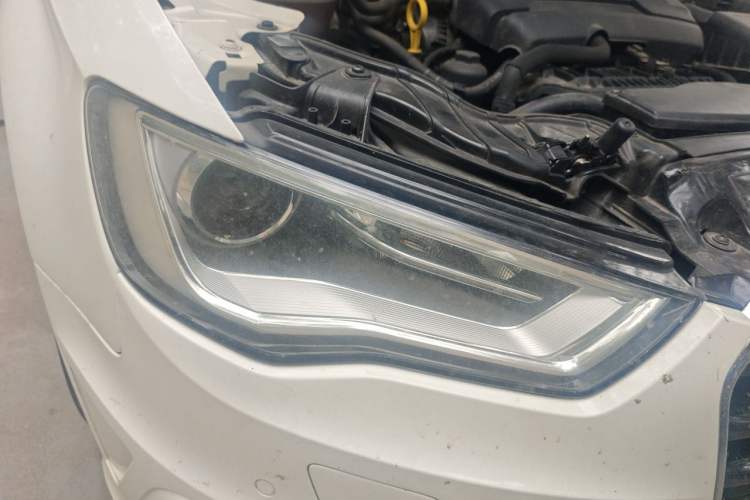 Used Audi A3 2014 Sportback 40 TFSI S line Luxury Model Right Front Headlight