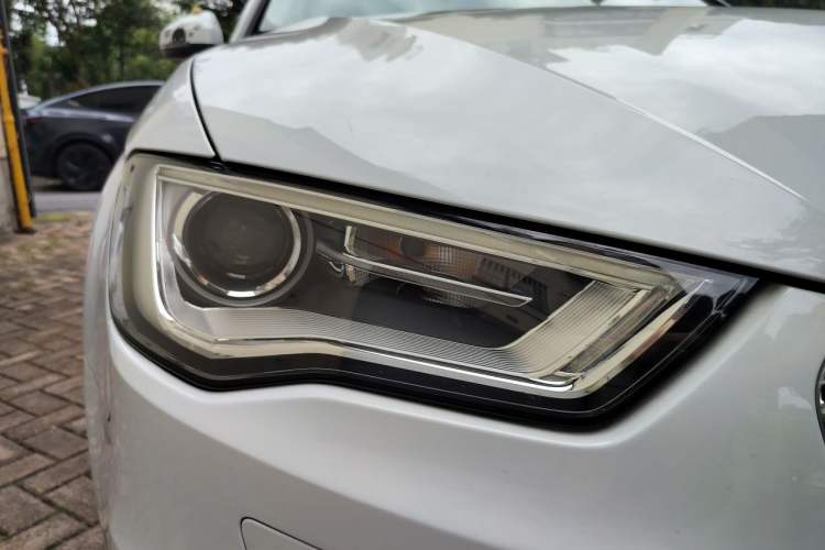 Used Audi A3 2014 Sportback 35 TFSI Automatic Ambition Edition Right Front Headlight