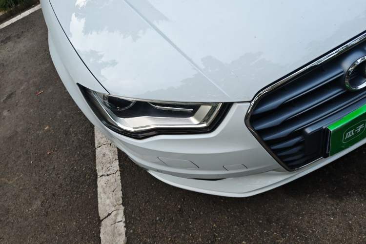 Used Audi A3 2014 Limousine 35 TFSI Automatic Comfort Model Right Front Headlight