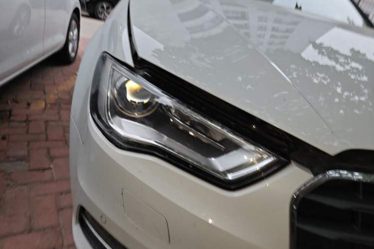 Used Audi A3 2014 Sportback 35 TFSI Automatic Comfort Model Right Front Headlight