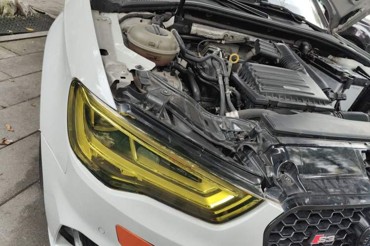 Used Audi A3 2014 Sportback 35 TFSI Automatic Style Edition Right Front Headlight