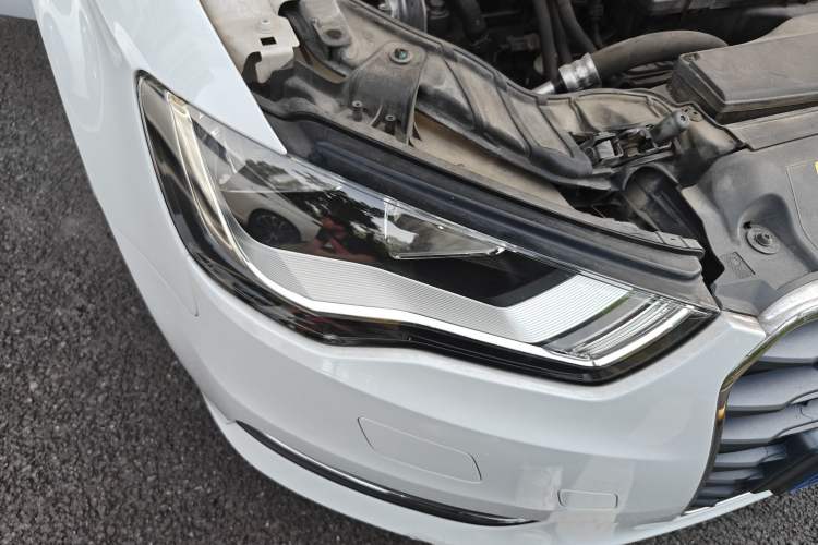 Used Audi A3 2014 Sportback 35 TFSI Automatic Ambition Edition Right Front Headlight