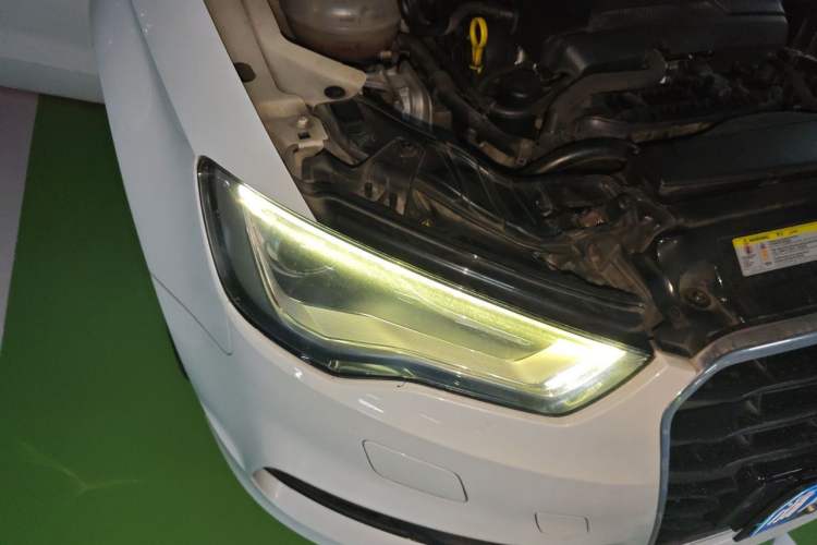 Used Audi A3 2014 Limousine 40 TFSI S line Comfort Model Right Front Headlight