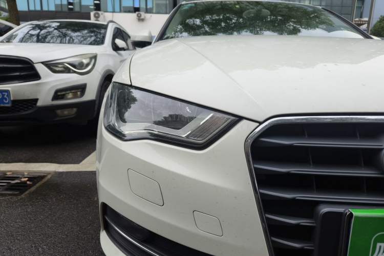Used Audi A3 2014 Sportback 35 TFSI Automatic Ambition Edition Right Front Headlight