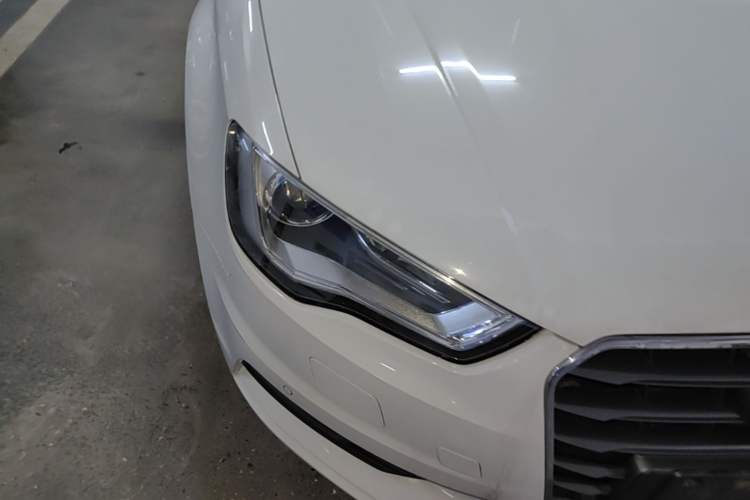 Used Audi A3 2014 Limousine 35 TFSI Automatic Fashion Model Right Front Headlight