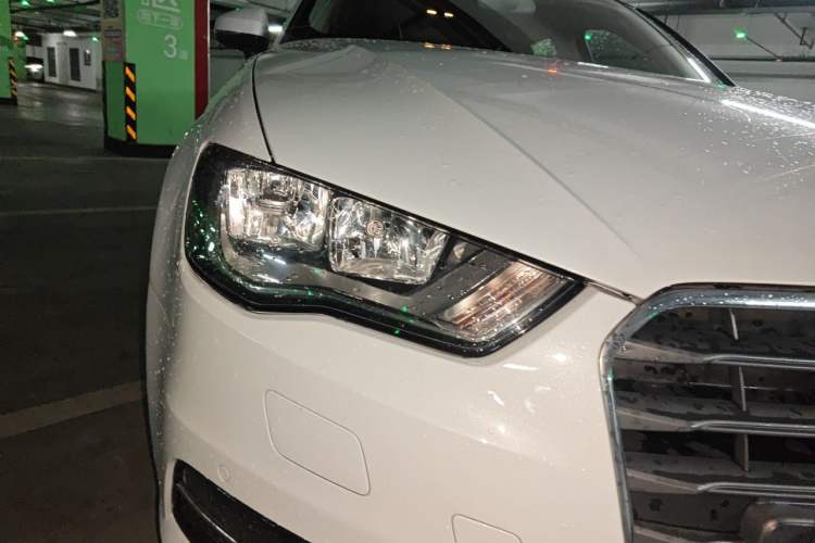 Used Audi A3 2014 Sportback 35 TFSI Automatic Style Edition Right Front Headlight