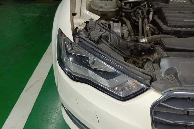 Used Audi A3 2014 Sportback 35 TFSI Automatic Ambition Edition Right Front Headlight