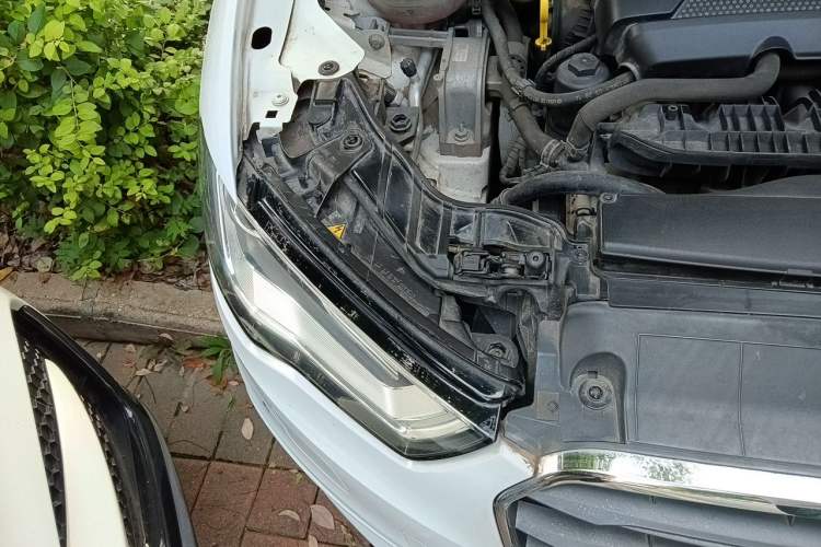 Used Audi A3 2014 Sportback 40 TFSI S line Luxury Model Right Front Headlight