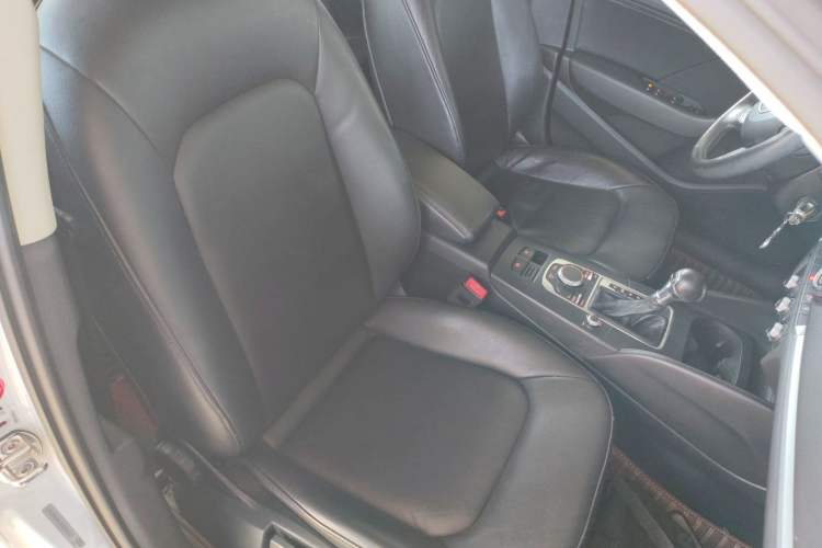 Used Audi A3 2014 Limousine 35 TFSI Automatic Advanced Model Right Front Seat
