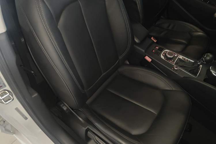 Used Audi A3 2014 Sportback 35 TFSI Automatic Style Edition Right Front Seat