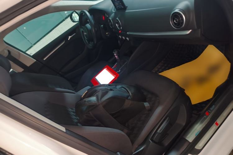 Used Audi A3 2014 Sportback 35 TFSI Automatic Style Edition Right Front Seat