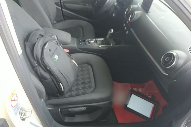 Used Audi A3 2014 Limousine 35 TFSI Automatic Advanced Model Right Front Seat