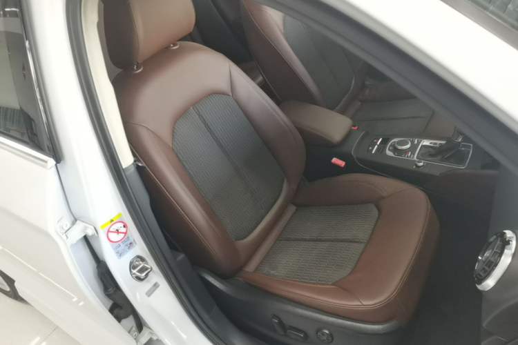 Used Audi A3 2014 Limousine 40 TFSI S line Comfort Model Right Front Seat