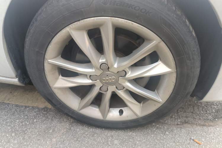 Used Audi A3 2014 Sportback 35 TFSI Automatic Comfort Model Right Front Wheel Hub