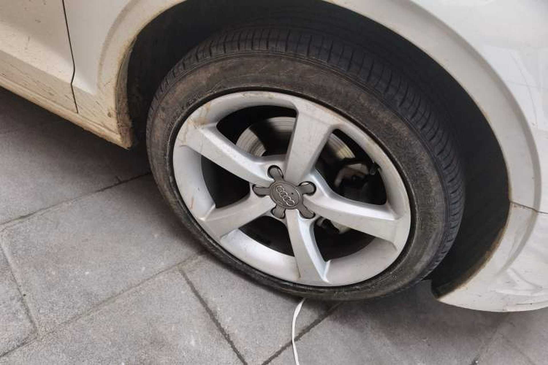 Used Audi A3 2014 Limousine 35 TFSI Automatic Comfort Model Right Front Wheel Hub