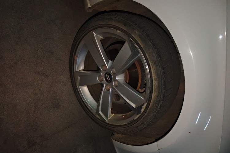 Used Audi A3 2014 Sportback 35 TFSI Automatic Style Edition Right Front Wheel Hub
