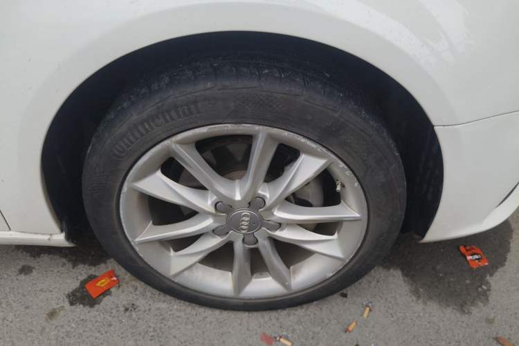 Used Audi A3 2014 Sportback 35 TFSI Automatic Comfort Model Right Front Wheel Hub