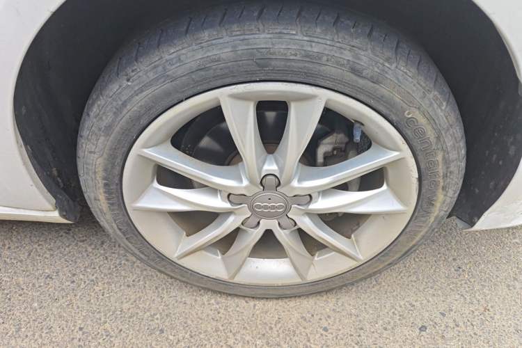 Used Audi A3 2014 Sportback 35 TFSI Automatic Comfort Model Right Front Wheel Hub