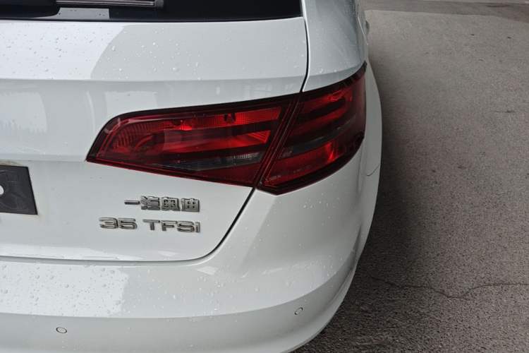 Used Audi A3 2014 Sportback 35 TFSI Automatic Style Edition Right Rear Taillight