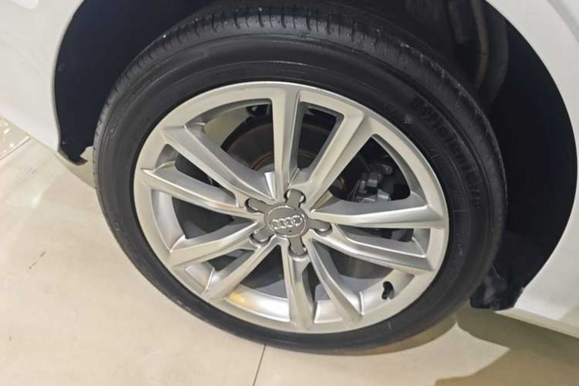 Used Audi A3 2014 Limousine 35 TFSI Automatic Comfort Model Right Rear Wheel Hub