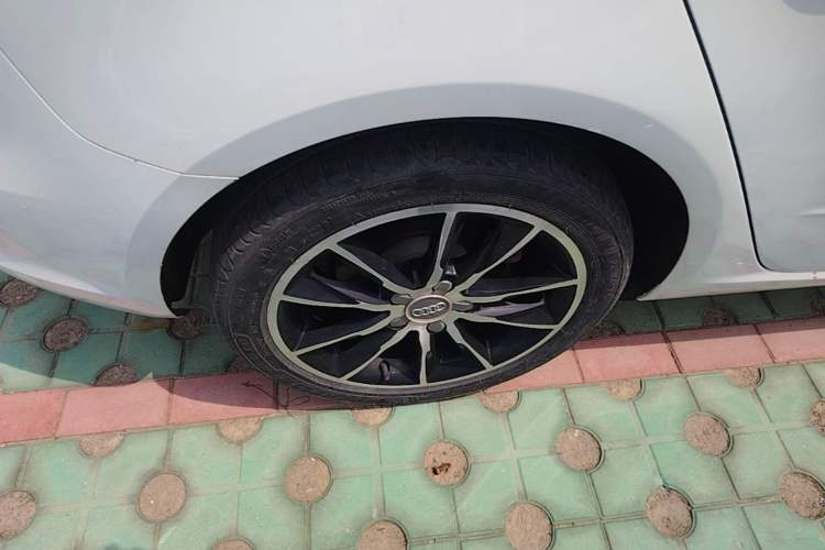 Used Audi A3 2014 Sportback 35 TFSI Automatic Comfort Model Right Rear Wheel Hub