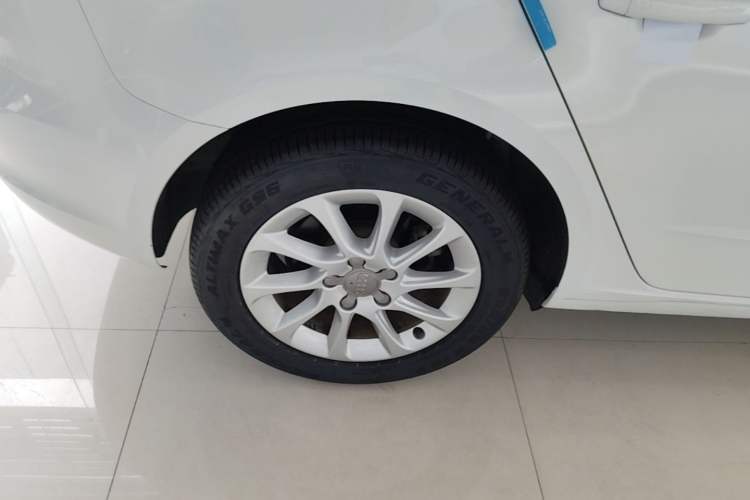 Used Audi A3 2014 Sportback 35 TFSI Automatic Style Edition Right Rear Wheel Hub