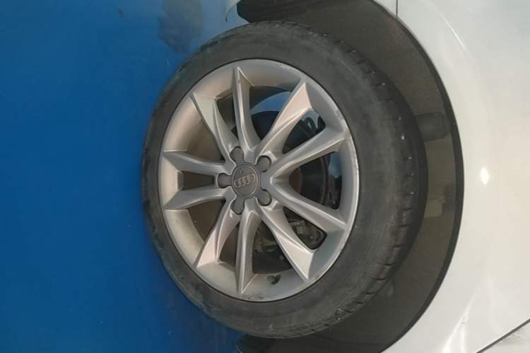 Used Audi A3 2014 Sportback 35 TFSI Automatic Comfort Model Right Rear Wheel Hub