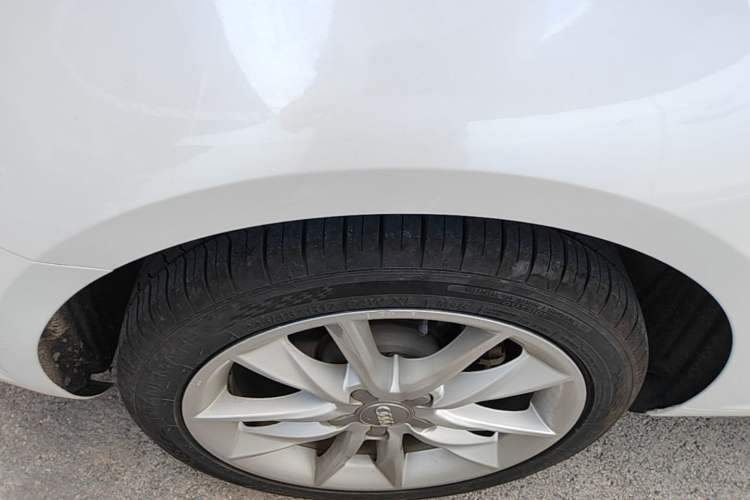 Used Audi A3 2014 Sportback 35 TFSI Automatic Comfort Model Right Rear Wheel Hub